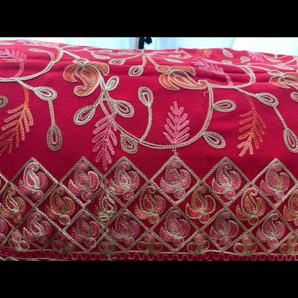 Indian clothing keep you warm during winter and you can wear  with a dress - Picture 4 of 6